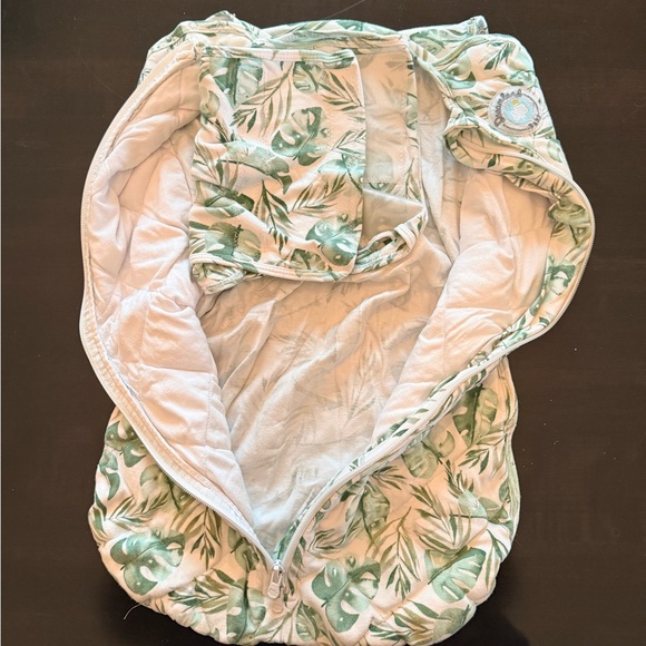 Dreamland Baby Weighted Sleep Swaddle Leaf Print - Picture 5 of 11